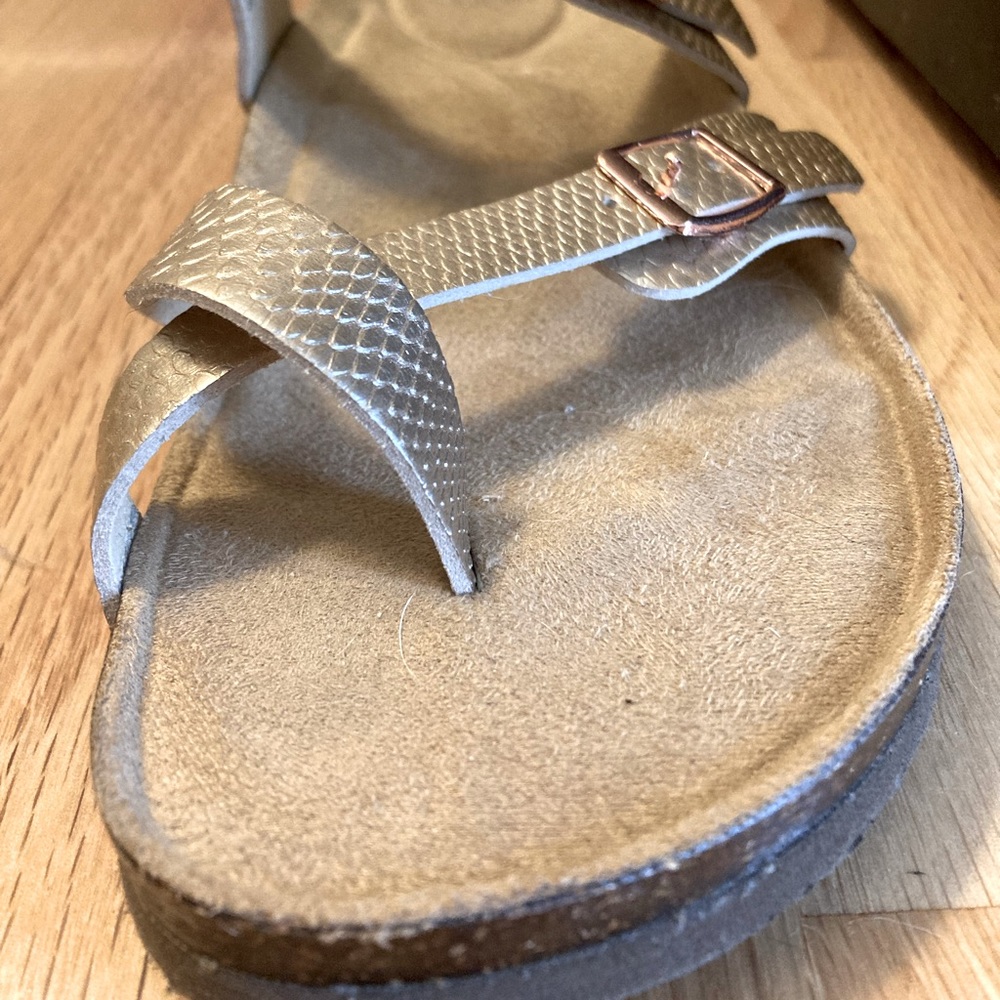 Rose gold and beige women’s sandals
